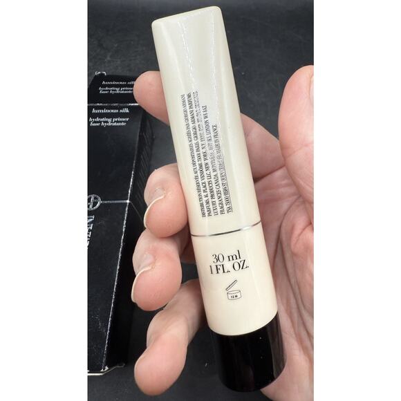 Giorgio Armani Luminous Silk Hydrating Primer Face Makeup Foundation 30ml 1oz - Picture 8 of 10